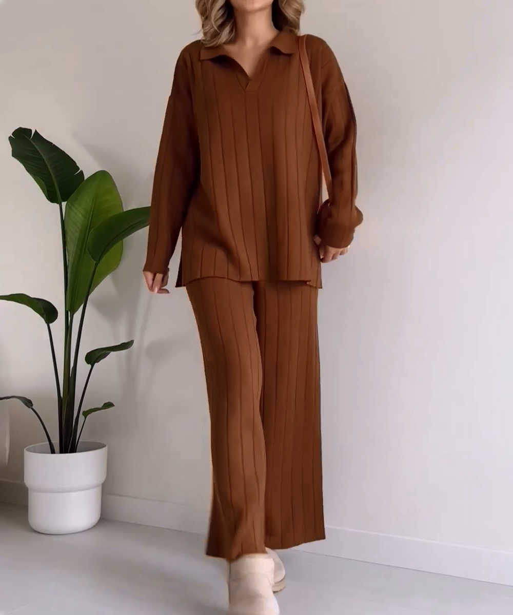 Conjunto Marie de dos piezas Jersey Cuello V
