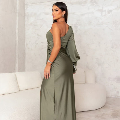 Vestido Elegante Asimétrico con Abertura