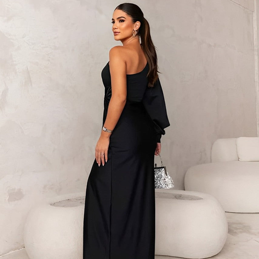 Vestido Elegante Asimétrico con Abertura
